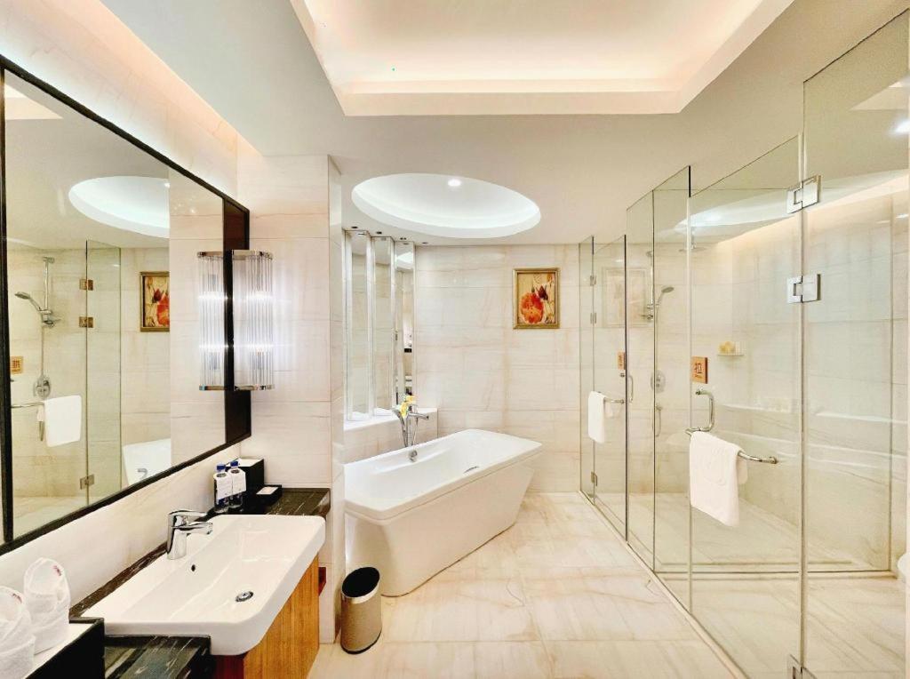 Grand Soluxe Zhongyou Hotel Shenzhen Exterior foto